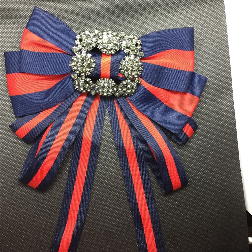Brooch/fashion Tie